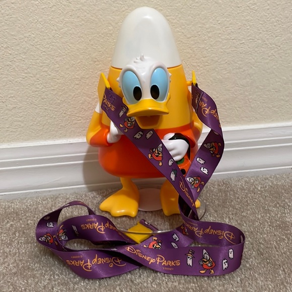 Disney Other - Disney Donald Duck candy corn Halloween sipper nwt
